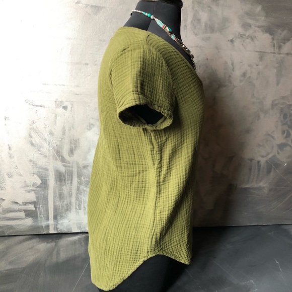 Cloth & Stone Olive Green V neck short sleeve tee - Picture 3 of 6